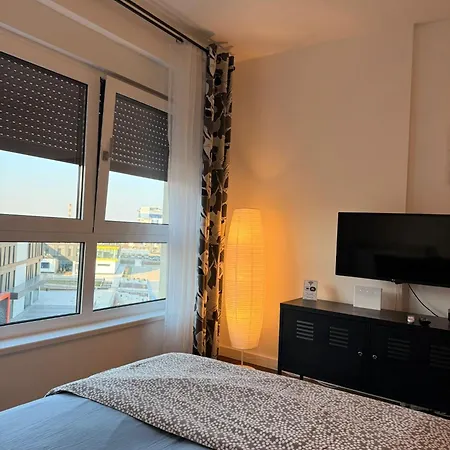 Fantasia - Tesla Palace アパート クラグイェヴァツ